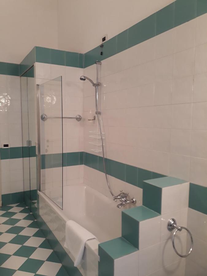 A Home In Genova Rooms & Suites Buitenkant foto